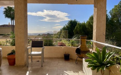 Уютная квартира с большой террасой в Sierra Altea Golf.